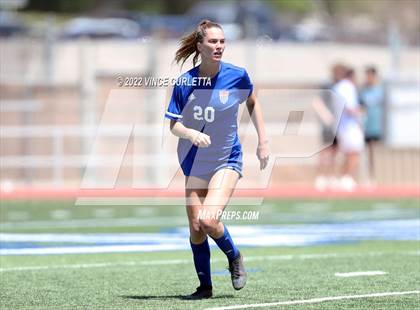 Thumbnail 2 in Westlake vs. Reagan (UIL 6A Regional Final) photogallery.