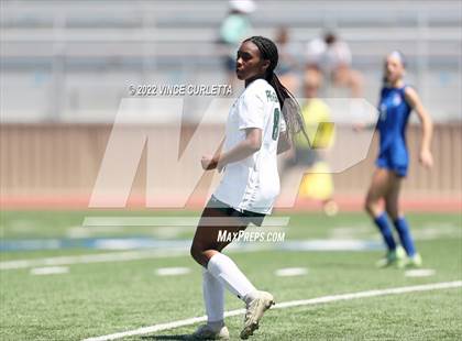 Thumbnail 1 in Westlake vs. Reagan (UIL 6A Regional Final) photogallery.