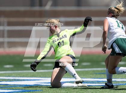 Thumbnail 1 in Westlake vs. Reagan (UIL 6A Regional Final) photogallery.