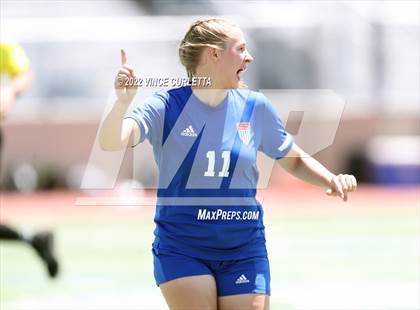 Thumbnail 1 in Westlake vs. Reagan (UIL 6A Regional Final) photogallery.