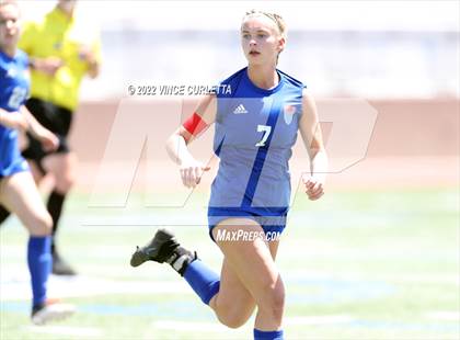 Thumbnail 1 in Westlake vs. Reagan (UIL 6A Regional Final) photogallery.