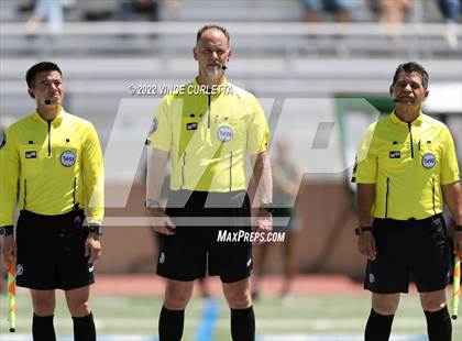 Thumbnail 2 in Westlake vs. Reagan (UIL 6A Regional Final) photogallery.