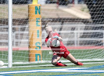 Thumbnail 3 in Westlake vs. Reagan (UIL 6A Regional Final) photogallery.