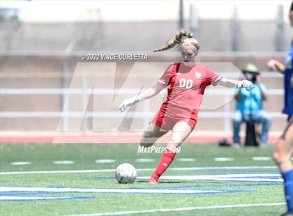 Thumbnail 1 in Westlake vs. Reagan (UIL 6A Regional Final) photogallery.