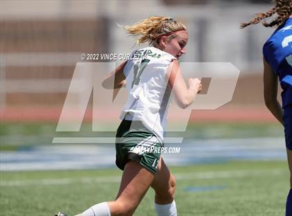 Thumbnail 3 in Westlake vs. Reagan (UIL 6A Regional Final) photogallery.