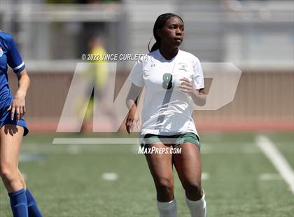 Thumbnail 2 in Westlake vs. Reagan (UIL 6A Regional Final) photogallery.