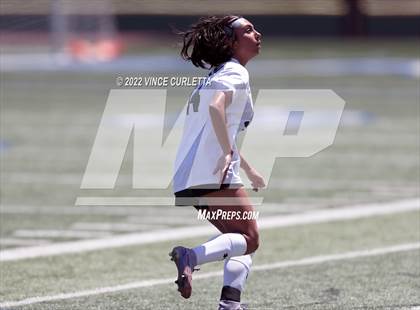 Thumbnail 2 in Westlake vs. Reagan (UIL 6A Regional Final) photogallery.