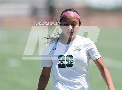 Thumbnail 1 in Westlake vs. Reagan (UIL 6A Regional Final) photogallery.
