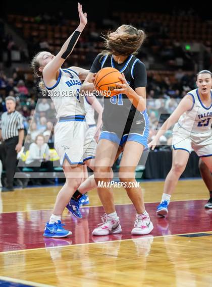 Thumbnail 2 in Highlands Ranch vs Grandview (CHSAA Girls 6A Great 8) photogallery.