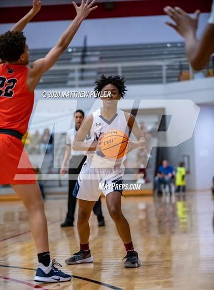 Thumbnail 3 in Mallard Creek vs. Zebulon B. Vance (NCHSAA 4A Western Regional Final) photogallery.