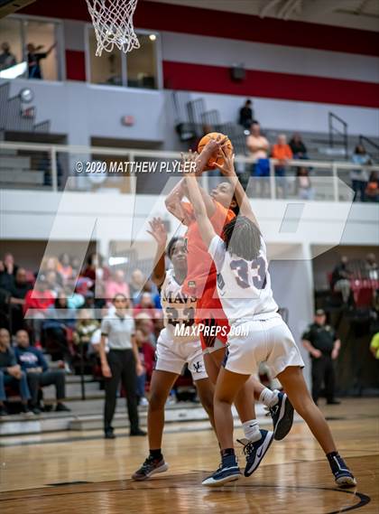 Thumbnail 1 in Mallard Creek vs. Zebulon B. Vance (NCHSAA 4A Western Regional Final) photogallery.
