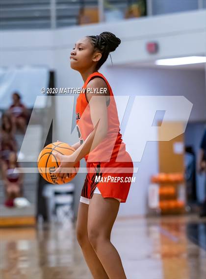 Thumbnail 1 in Mallard Creek vs. Zebulon B. Vance (NCHSAA 4A Western Regional Final) photogallery.