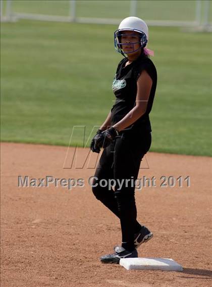 Thumbnail 2 in Pomona Catholic vs. Bellarmine-Jefferson (CIF SS D7 Final) photogallery.