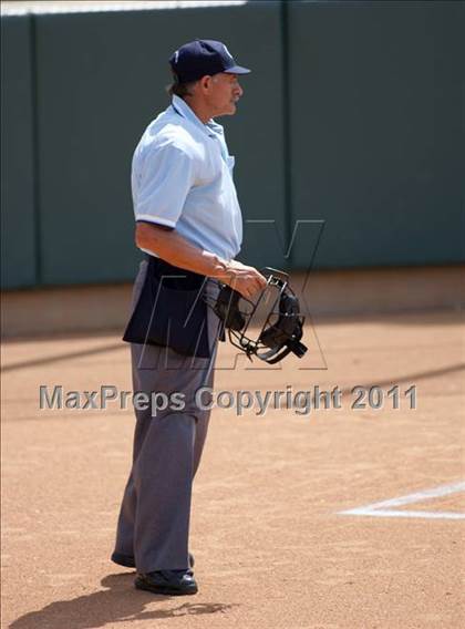 Thumbnail 2 in Pomona Catholic vs. Bellarmine-Jefferson (CIF SS D7 Final) photogallery.