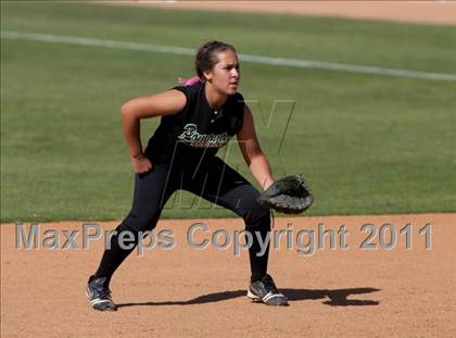 Thumbnail 3 in Pomona Catholic vs. Bellarmine-Jefferson (CIF SS D7 Final) photogallery.
