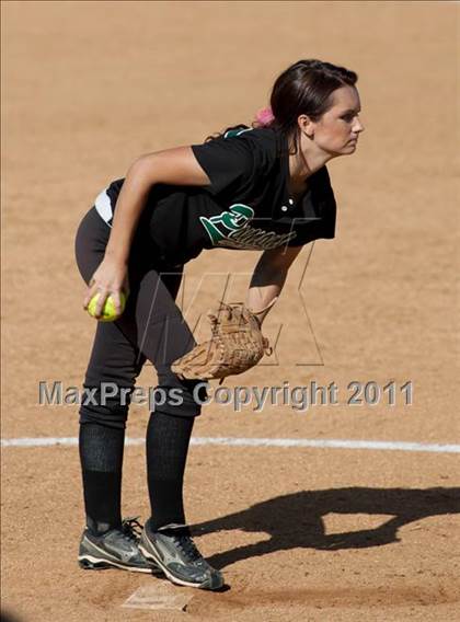 Thumbnail 2 in Pomona Catholic vs. Bellarmine-Jefferson (CIF SS D7 Final) photogallery.