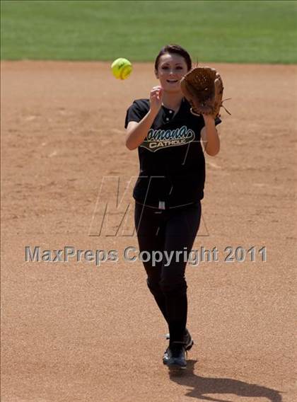 Thumbnail 1 in Pomona Catholic vs. Bellarmine-Jefferson (CIF SS D7 Final) photogallery.