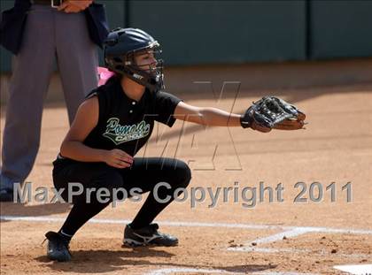 Thumbnail 1 in Pomona Catholic vs. Bellarmine-Jefferson (CIF SS D7 Final) photogallery.