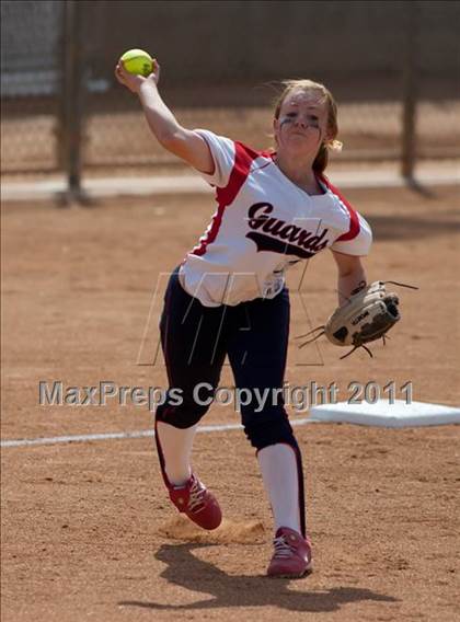 Thumbnail 1 in Pomona Catholic vs. Bellarmine-Jefferson (CIF SS D7 Final) photogallery.