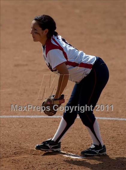 Thumbnail 2 in Pomona Catholic vs. Bellarmine-Jefferson (CIF SS D7 Final) photogallery.