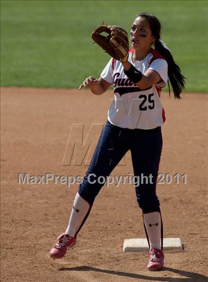 Thumbnail 1 in Pomona Catholic vs. Bellarmine-Jefferson (CIF SS D7 Final) photogallery.