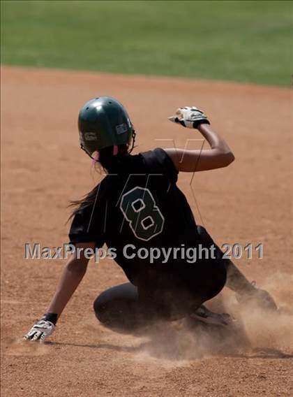 Thumbnail 3 in Pomona Catholic vs. Bellarmine-Jefferson (CIF SS D7 Final) photogallery.