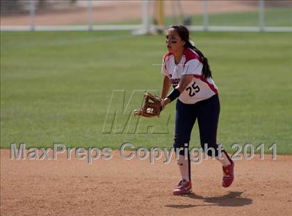 Thumbnail 1 in Pomona Catholic vs. Bellarmine-Jefferson (CIF SS D7 Final) photogallery.