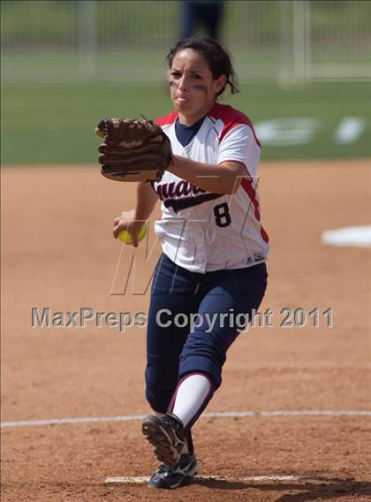 Thumbnail 3 in Pomona Catholic vs. Bellarmine-Jefferson (CIF SS D7 Final) photogallery.