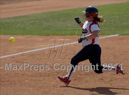 Thumbnail 2 in Pomona Catholic vs. Bellarmine-Jefferson (CIF SS D7 Final) photogallery.