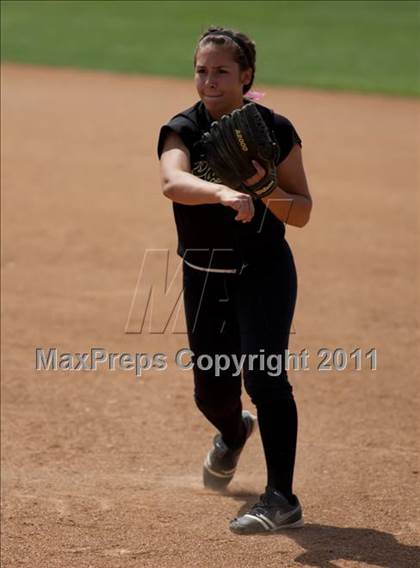 Thumbnail 2 in Pomona Catholic vs. Bellarmine-Jefferson (CIF SS D7 Final) photogallery.