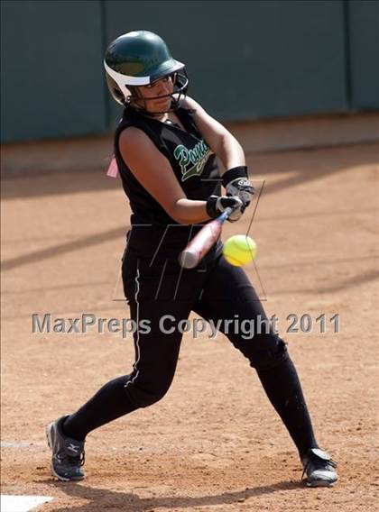 Thumbnail 3 in Pomona Catholic vs. Bellarmine-Jefferson (CIF SS D7 Final) photogallery.