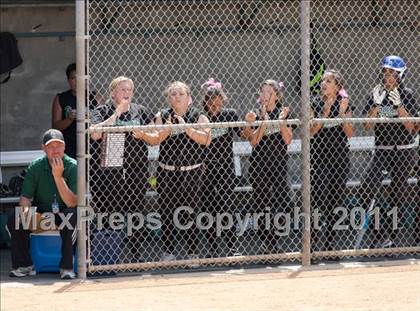 Thumbnail 3 in Pomona Catholic vs. Bellarmine-Jefferson (CIF SS D7 Final) photogallery.