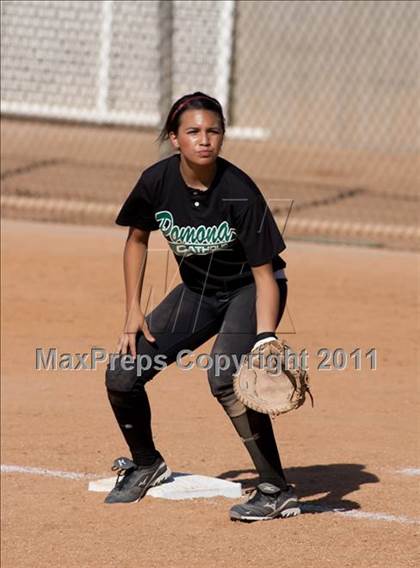 Thumbnail 2 in Pomona Catholic vs. Bellarmine-Jefferson (CIF SS D7 Final) photogallery.