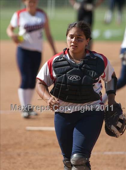Thumbnail 3 in Pomona Catholic vs. Bellarmine-Jefferson (CIF SS D7 Final) photogallery.