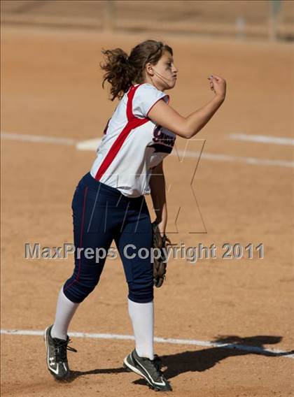 Thumbnail 2 in Pomona Catholic vs. Bellarmine-Jefferson (CIF SS D7 Final) photogallery.