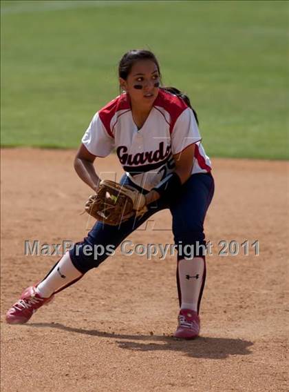 Thumbnail 1 in Pomona Catholic vs. Bellarmine-Jefferson (CIF SS D7 Final) photogallery.
