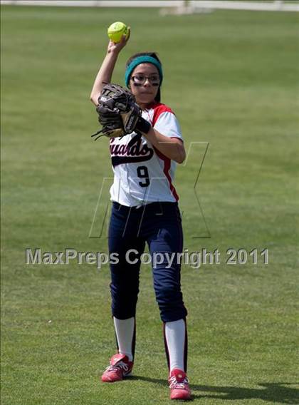 Thumbnail 2 in Pomona Catholic vs. Bellarmine-Jefferson (CIF SS D7 Final) photogallery.