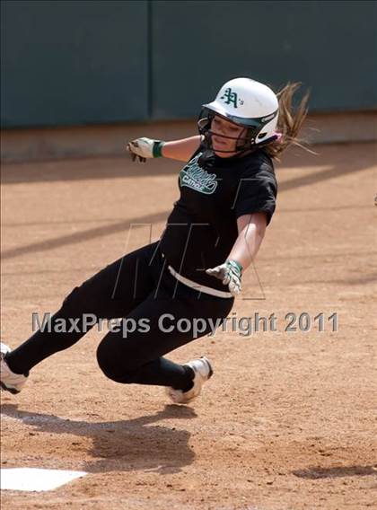 Thumbnail 3 in Pomona Catholic vs. Bellarmine-Jefferson (CIF SS D7 Final) photogallery.