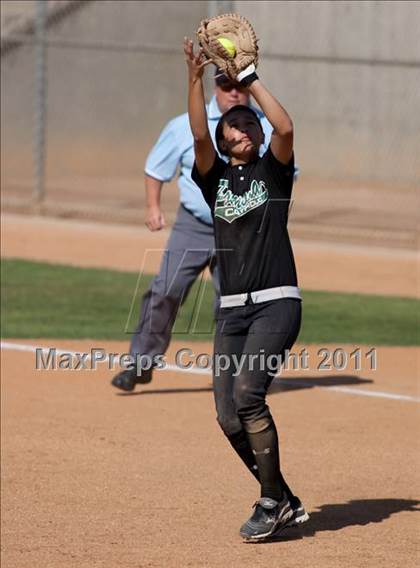 Thumbnail 1 in Pomona Catholic vs. Bellarmine-Jefferson (CIF SS D7 Final) photogallery.