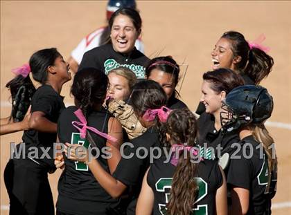 Thumbnail 3 in Pomona Catholic vs. Bellarmine-Jefferson (CIF SS D7 Final) photogallery.