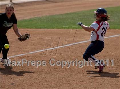 Thumbnail 3 in Pomona Catholic vs. Bellarmine-Jefferson (CIF SS D7 Final) photogallery.