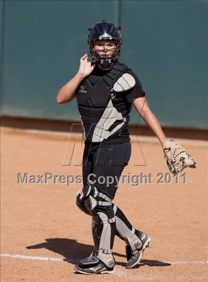 Thumbnail 1 in Pomona Catholic vs. Bellarmine-Jefferson (CIF SS D7 Final) photogallery.