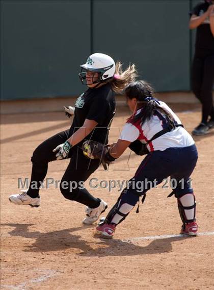 Thumbnail 2 in Pomona Catholic vs. Bellarmine-Jefferson (CIF SS D7 Final) photogallery.