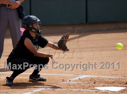 Thumbnail 2 in Pomona Catholic vs. Bellarmine-Jefferson (CIF SS D7 Final) photogallery.