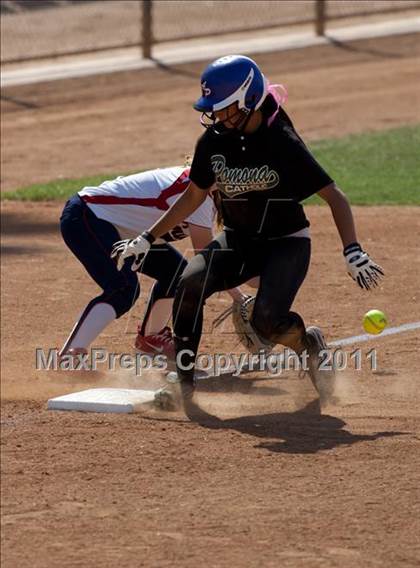 Thumbnail 3 in Pomona Catholic vs. Bellarmine-Jefferson (CIF SS D7 Final) photogallery.