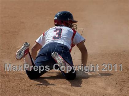 Thumbnail 2 in Pomona Catholic vs. Bellarmine-Jefferson (CIF SS D7 Final) photogallery.