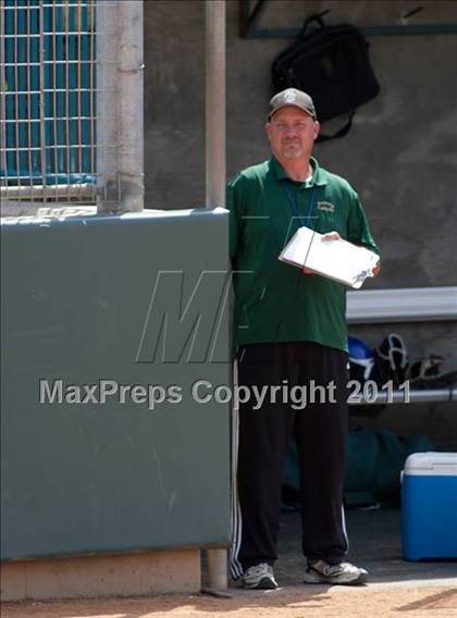 Thumbnail 1 in Pomona Catholic vs. Bellarmine-Jefferson (CIF SS D7 Final) photogallery.
