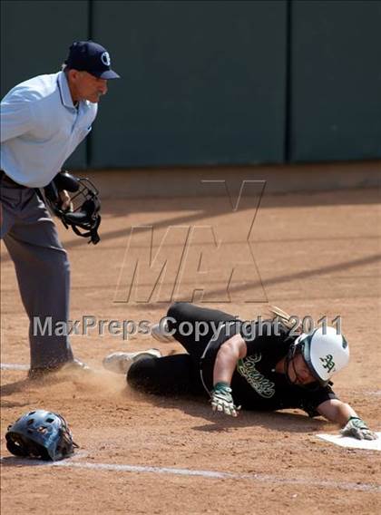 Thumbnail 1 in Pomona Catholic vs. Bellarmine-Jefferson (CIF SS D7 Final) photogallery.