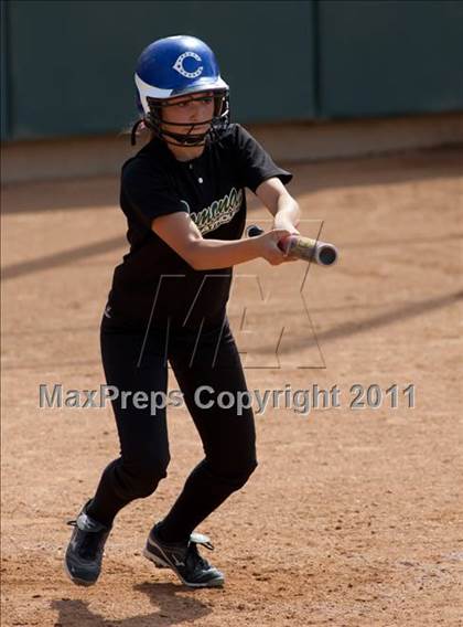 Thumbnail 2 in Pomona Catholic vs. Bellarmine-Jefferson (CIF SS D7 Final) photogallery.