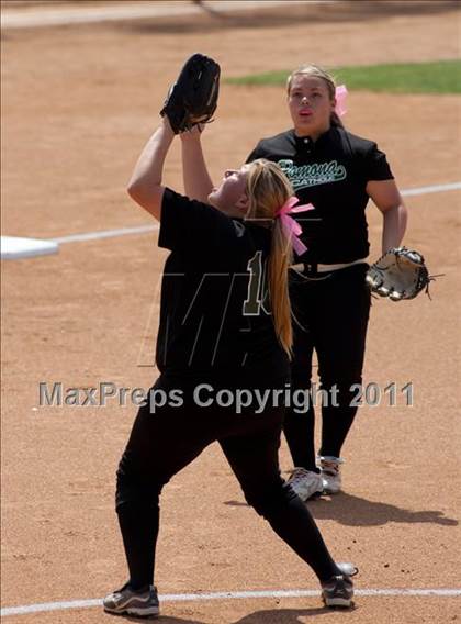 Thumbnail 2 in Pomona Catholic vs. Bellarmine-Jefferson (CIF SS D7 Final) photogallery.